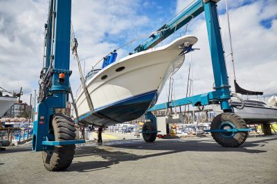 Boat Lifts Safely Transport Boats Across Varying Elevations