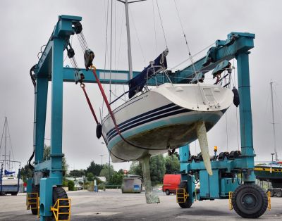 Ensure That Your Boat Lift is Safe and Working Properly